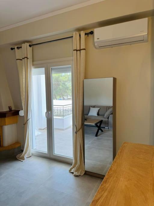 Seaviewapartment Ofrinion Ngoại thất bức ảnh